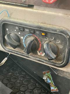 Western Star 4900EX Heater / AC Temp Control for a Western Star Trucks 4900 EX