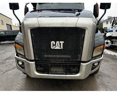 2016 Caterpillar CT660 Complete Hood with Grille and Lights