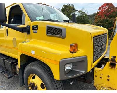 Chevrolet C7500 Hood