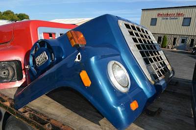 Ford L9000 Hood