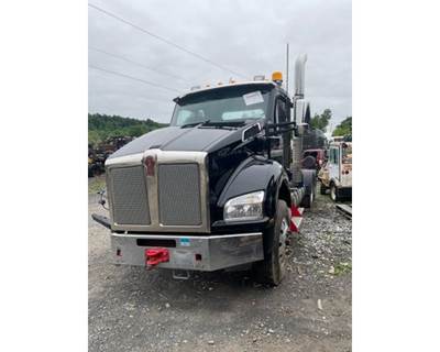 2022 Kenworth T880 Left Short Hood 50" Center Line