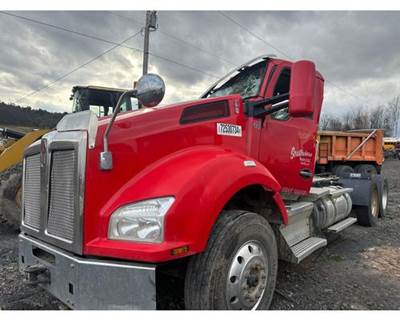 2016 Kenworth T880 Left Short Hood with Fender (No Light or Grille)