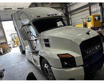 Used 2022 Mack Anthem Right Half Hood