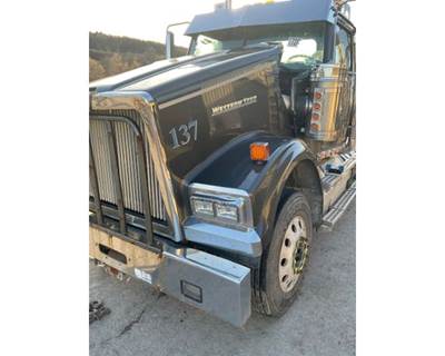 2019 Western Star 4900FA Left Hood SFA