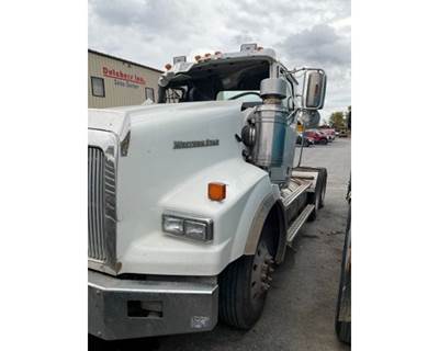 Western Star 4900SA Left Hood for a Western Star Trucks 4900 SA