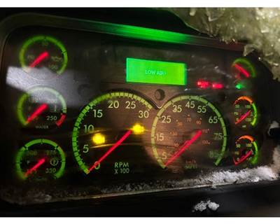Freightliner M2 106 Instrument Panel Cluster