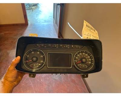 International LT62F Instrument Panel Cluster