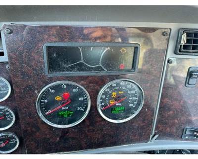 Kenworth T370 Instrument Panel Cluster