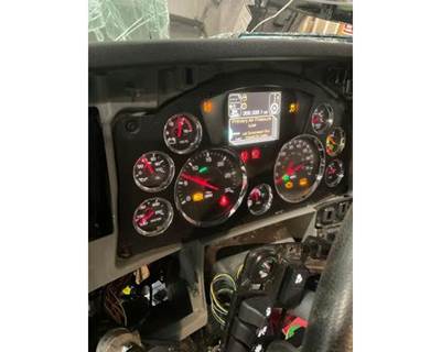 Kenworth T680 Instrument Panel Cluster