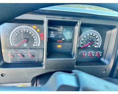 Mack MD Instrument Panel Cluster