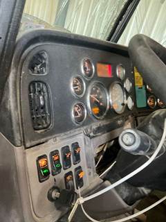 Peterbilt 389 Instrument Panel Cluster