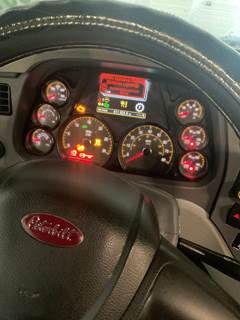Peterbilt 579 Instrument Panel Cluster
