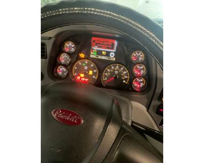 Peterbilt 579 Instrument Panel Cluster