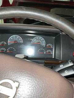 Volvo VNL Instrument Panel Cluster