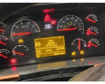 Volvo VNL Instrument Panel Cluster