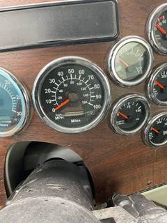 Western Star 4900SA Instrument Panel Cluster for a Western Star Trucks 4900 SA