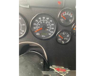 Western Star 4900SA Instrument Panel Cluster for a Western Star Trucks 4900 SA