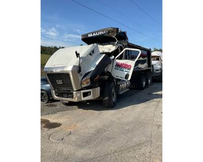 Caterpillar CT660 Truck