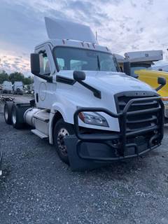 Freightliner Cascadia Truck