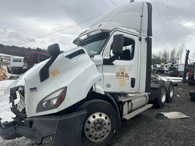 Freightliner Cascadia Truck