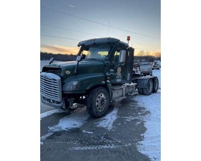 Freightliner Cascadia Truck