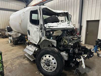 Freightliner M2 106 Truck