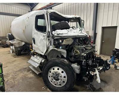 Freightliner M2 106 Truck