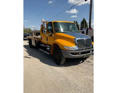 International 4300 Truck