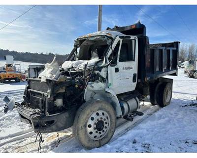 International 4400 Truck