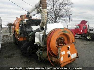 International 7400 Truck