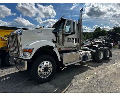 International HX520 Truck