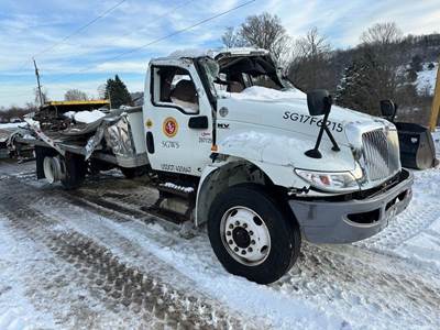 International MV607 Truck