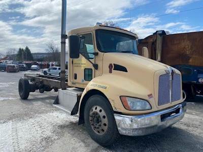 Kenworth T370 Day Cab Truck
