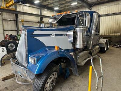 Kenworth W900 Truck