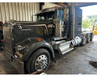 Kenworth W900 Truck