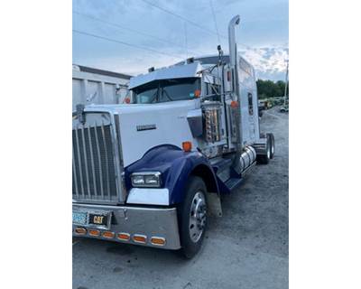 Kenworth W900 Truck