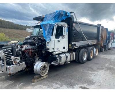 Mack Granite GU713 Truck