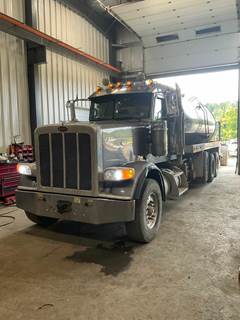Peterbilt 389 Truck