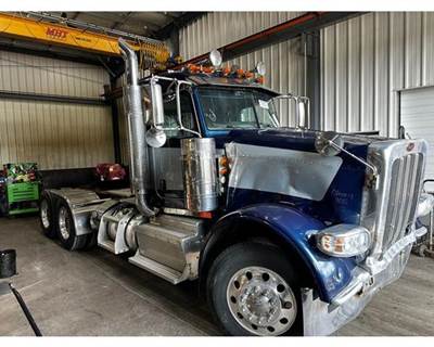 Peterbilt 389 Truck