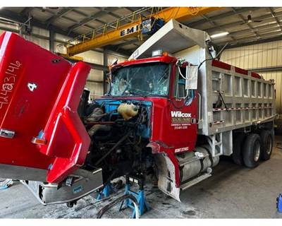 Volvo ACL Truck