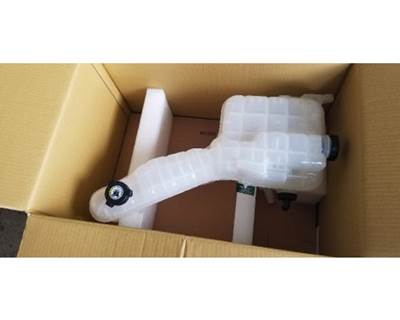 Freightliner M2 106 Radiator Overflow Bottle / Surge Tank