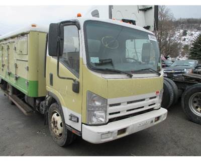 Isuzu NPR Radiator Overflow Bottle / Surge Tank