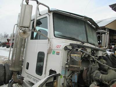 Peterbilt 337 Radiator Overflow Bottle / Surge Tank