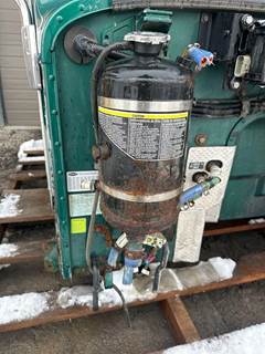 Peterbilt 348 Radiator Overflow Bottle / Surge Tank