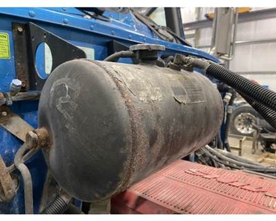 Peterbilt 378 Radiator Overflow Bottle / Surge Tank