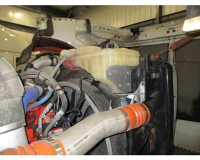 Peterbilt 389 Radiator Overflow Bottle / Surge Tank