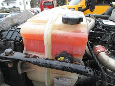 Freightliner Cascadia Radiator for a Freightliner CASCADIA 125