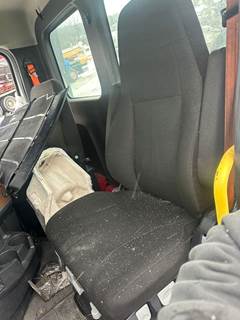 Freightliner Cascadia Left Seat for a Freightliner CASCADIA 116