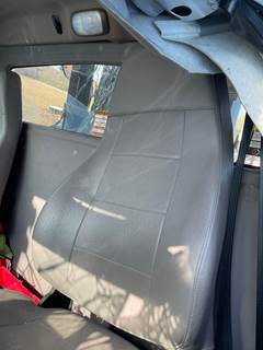 Freightliner M2 106 Seat