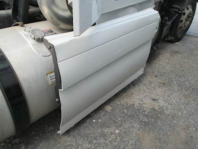 Volvo VNL Right Fairing